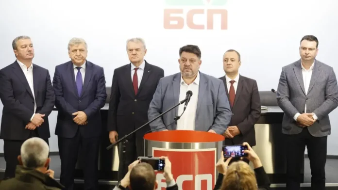 Атанас Зафиров: Правителството подаде оставка в името на отговорността към