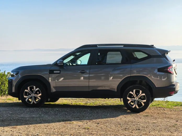 Dacia Bigster G140: 1400 км пробег и икономичен разход на гориво за голям семеен SUV | Новини от България и Света Dacia Bigster G140: 1400 км пробег и икономичен разход на гориво за голям семеен SUV