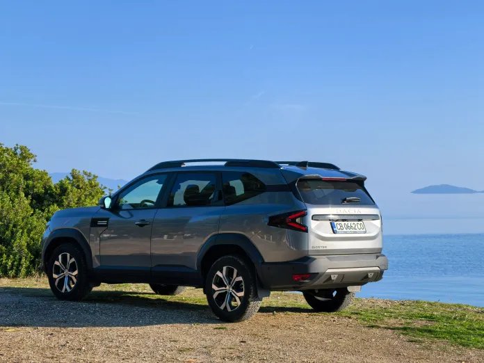 Dacia Bigster G140: 1400 км пробег и икономичен разход на гориво за голям семеен SUV | Новини от България и Света Dacia Bigster G140: 1400 км пробег и икономичен разход на гориво за голям семеен SUV