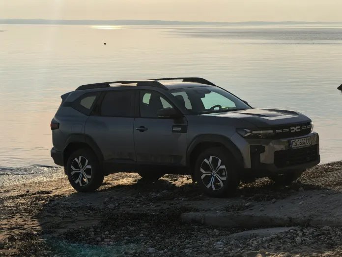 Dacia Bigster G140: 1400 км пробег и икономичен разход на гориво за голям семеен SUV | Новини от България и Света Dacia Bigster G140: 1400 км пробег и икономичен разход на гориво за голям семеен SUV