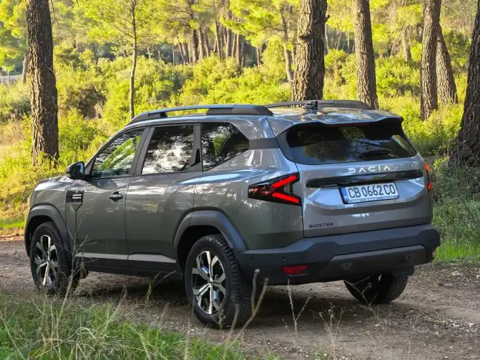 Dacia Bigster G140: 1400 км пробег и икономичен разход на гориво за голям семеен SUV | Новини от България и Света Dacia Bigster G140: 1400 км пробег и икономичен разход на гориво за голям семеен SUV