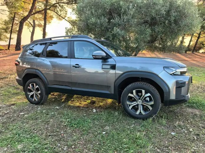 Dacia Bigster G140: 1400 км пробег и икономичен разход на гориво за голям семеен SUV | Новини от България и Света Dacia Bigster G140: 1400 км пробег и икономичен разход на гориво за голям семеен SUV