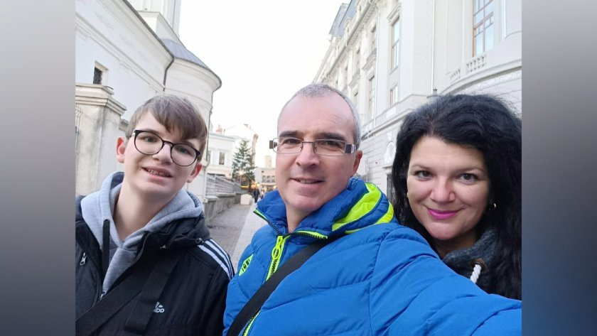 Добрината, която обединява: Матей и 'Българската Коледа' вдъхновяват хората у нас и по света | Новини от България и Света Добрината, която обединява: Матей и 'Българската Коледа' вдъхновяват хората у нас и по света