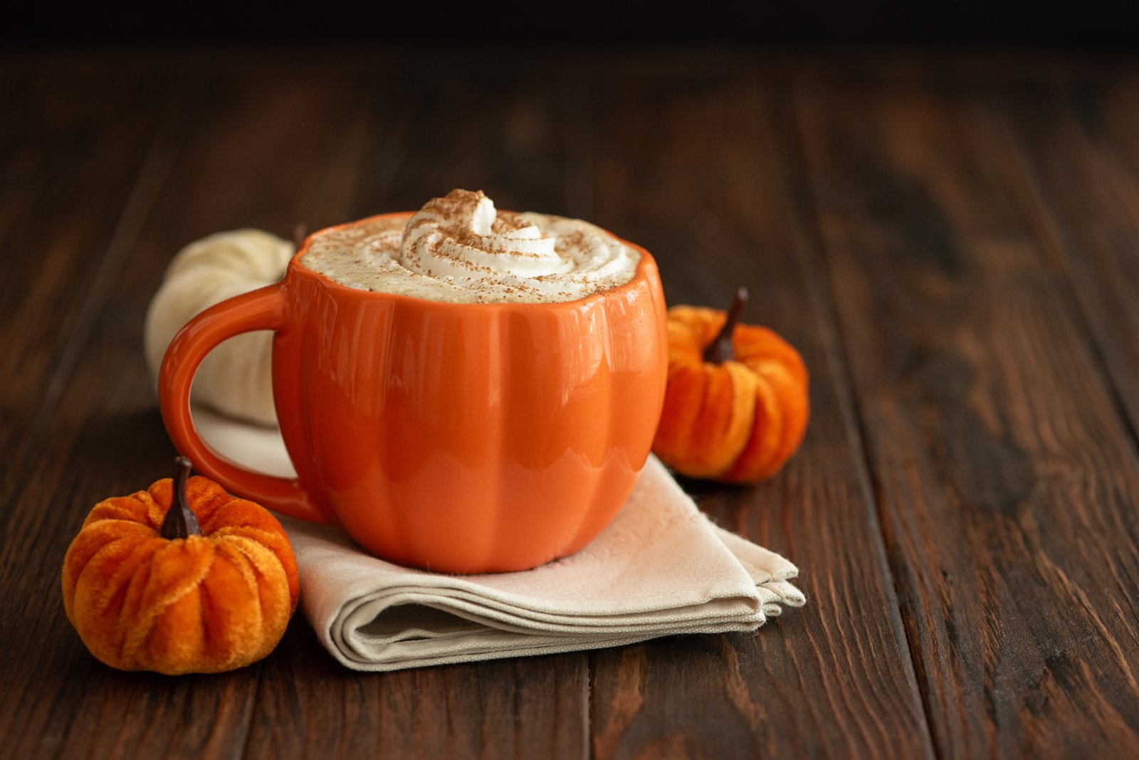 История на тиквеното spice latte: От колониализма до съвременната кулинария | Новини от България и Света тиква, кафе, тиквено лате
