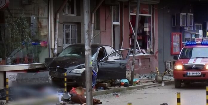 Трагедия във Варна – тежка катастрофа с двама загинали - Новините Лайф Трагедия във Варна – тежка катастрофа с двама загинали