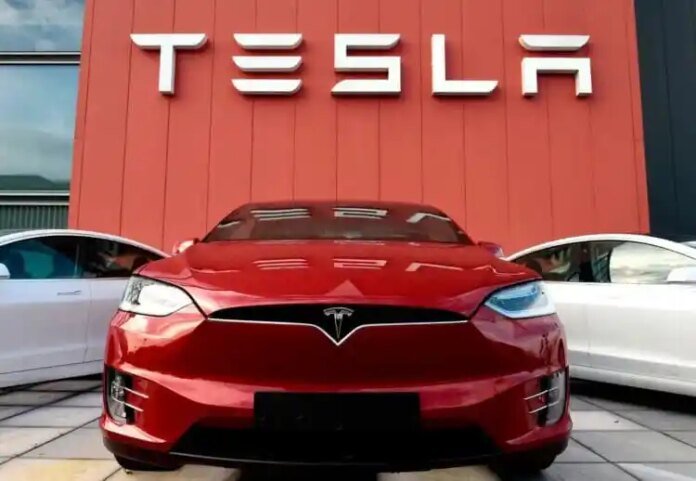 Защо Tesla не рекламира автомобилите си, но всички ги познават Защо Tesla не рекламира автомобилите си, но всички знаят за тях
