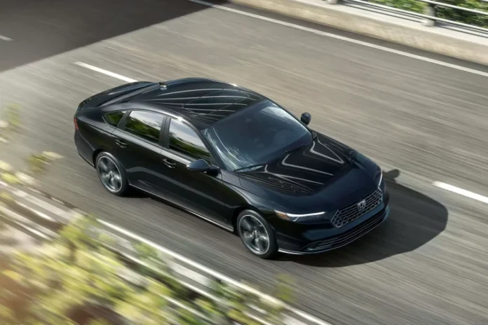 Хибридният седан Honda Accord получи обновление Хибридният седан Honda Accord получи обновление