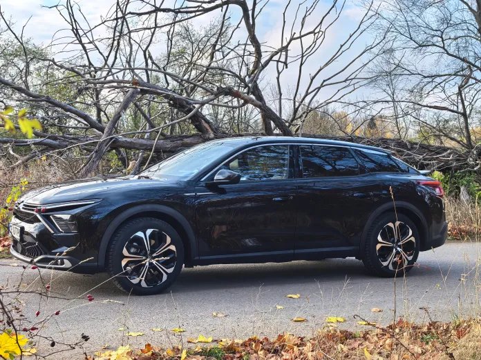 Citroën C5 X Plug-in Hybrid: Автомобил от бъдещето, вдъхновен от златните години на автомобилостроенето | Новини от България и Света Citroën C5 X Plug-in Hybrid: Автомобил от бъдещето, вдъхновен от златните години на автомобилостроенето