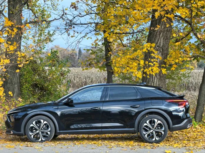 Citroën C5 X Plug-in Hybrid: Автомобил от бъдещето, вдъхновен от златните години на автомобилостроенето | Новини от България и Света Citroën C5 X Plug-in Hybrid: Автомобил от бъдещето, вдъхновен от златните години на автомобилостроенето